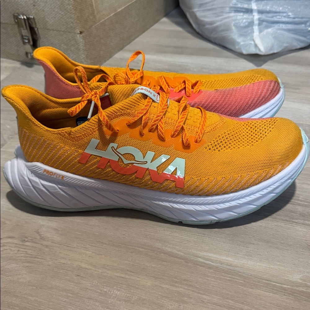 Hoka Vibrant Orange and Coral Sneakers size 11.5 - Picture 4 of 7
